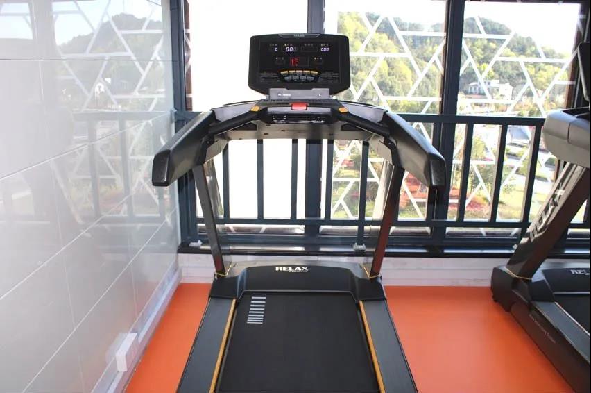 學校健身房樱桃视频免费